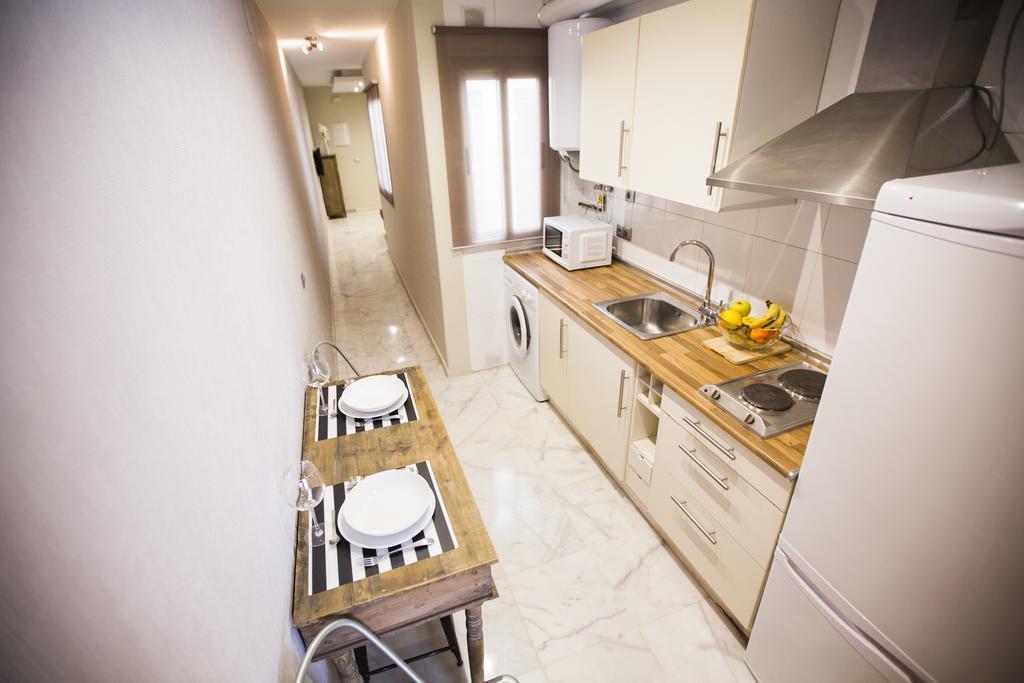 Ab Apartamentos Reding マラガ エクステリア 写真