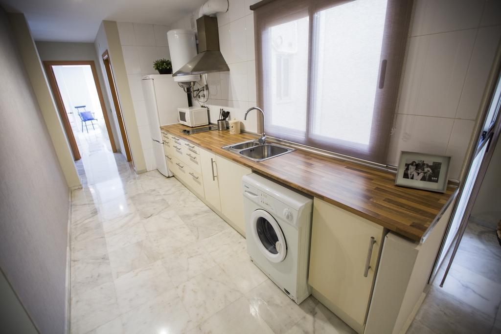Ab Apartamentos Reding マラガ エクステリア 写真