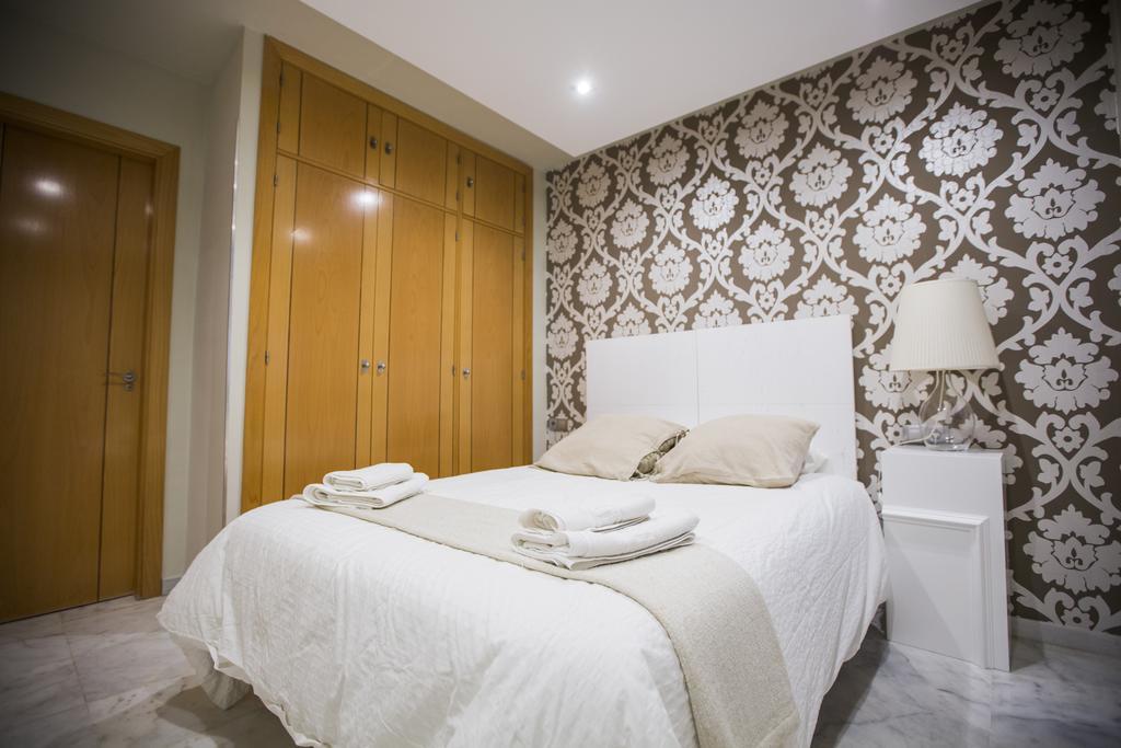 Ab Apartamentos Reding マラガ エクステリア 写真