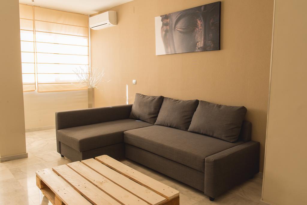 Ab Apartamentos Reding マラガ エクステリア 写真