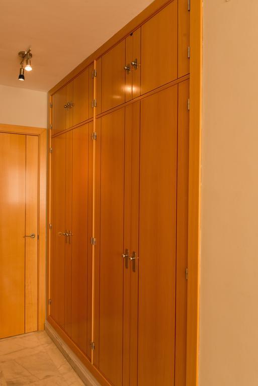 Ab Apartamentos Reding マラガ エクステリア 写真
