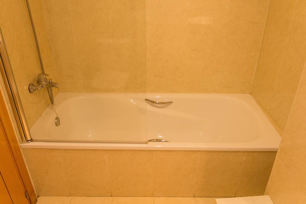 Ab Apartamentos Reding マラガ エクステリア 写真
